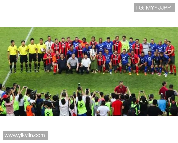 像素艺术重现经典绿茵瞬间致敬传奇足球巨星风采 像素艺术重现经典绿茵瞬间致敬传奇足球巨星风采