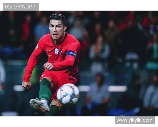 泪光中的绿茵英雄一张感人至深的足球巨星照片 泪光中的绿茵英雄一张感人至深的足球巨星照片